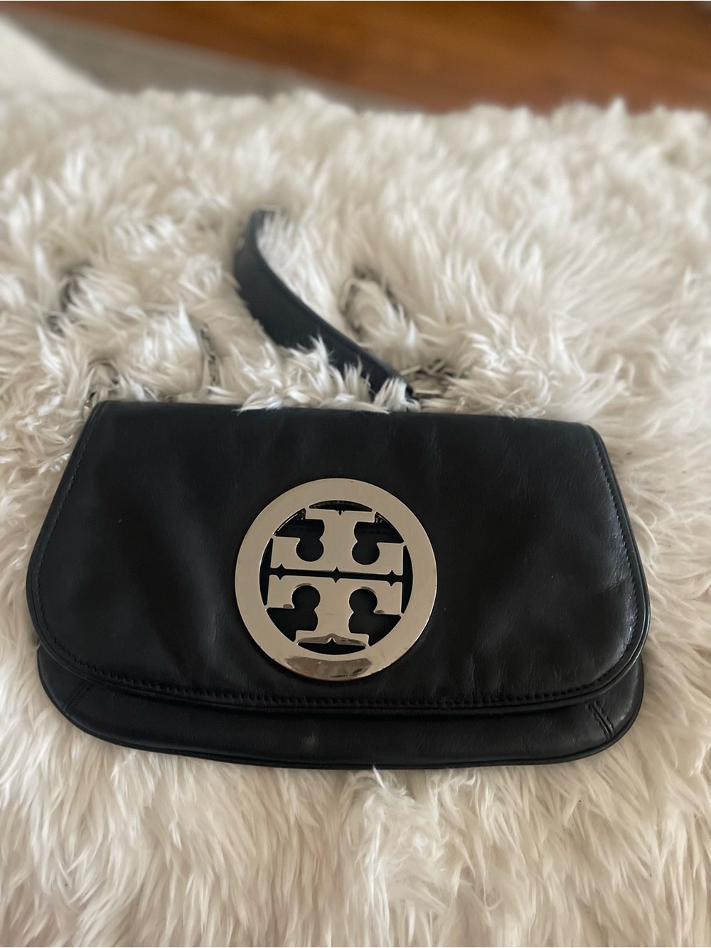 Tory Burch Black Leather Shoulder Bag with Silver Logo
